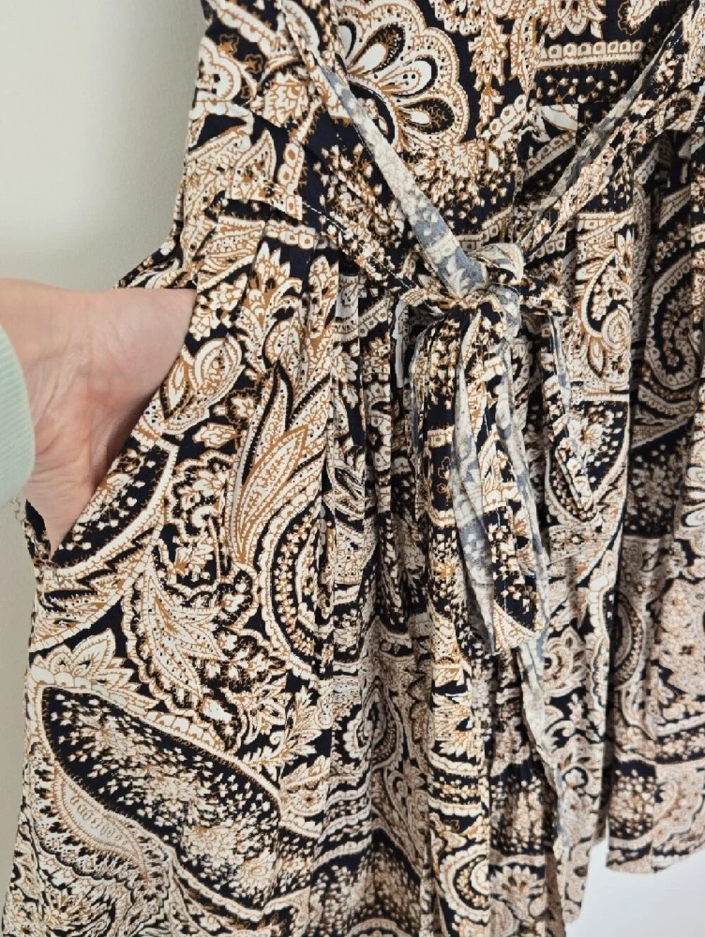 J. Crew Sleeveless Paisley 100% Cotton dress with tie detail classic size 10 - Picture 3 of 7